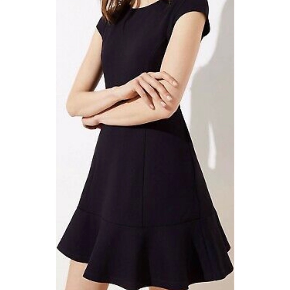 Elegant Black Cap Sleeve Dress